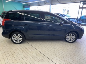 Peugeot 5008 1.6 Hdi 115 Allure 7 Places 5008 151 676km