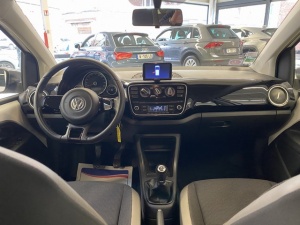 Volkswagen Up High Up 1.0 60 Up 99 196km