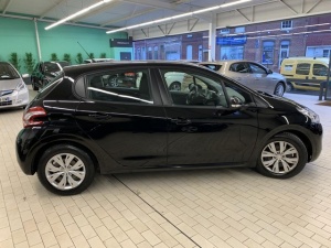 Peugeot 208 1.4 Hdi 68ch Active 208 150 483km
