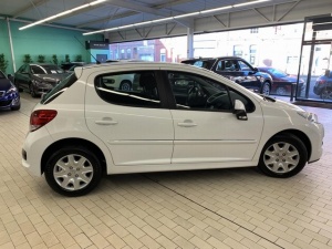 Peugeot 207 1.6 Hdi 92 Active 207 130 393km