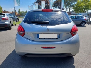 Peugeot 208 1.6 Hdi 120 Ch Feline 208 120 288km