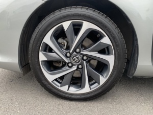Toyota Auris Hybride 136h Design Auris 82 175km