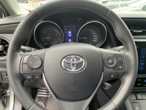 Toyota Auris Hybride 136h Design Auris 82 175km