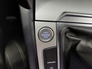 Volkswagen Passat Sw 2.0 Tdi 150 Confortline Passat Sw 123 399km