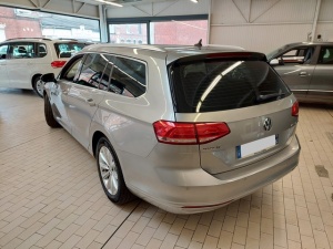Volkswagen Passat Sw 2.0 Tdi 150 Confortline Passat Sw 123 399km