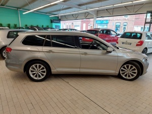 Volkswagen Passat Sw 2.0 Tdi 150 Confortline Passat Sw 123 399km
