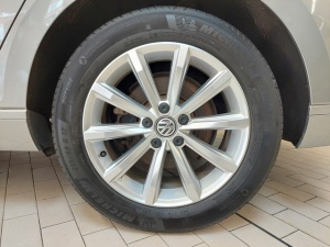 Volkswagen Passat Sw 2.0 Tdi 150 Confortline Passat Sw 123 399km