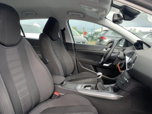 Peugeot 308 1.2 Pure Tech 130 Ch S&s Allure 308 120 809km