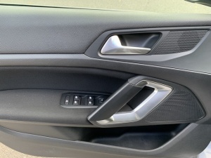 Peugeot 308 1.6 Hdi 92 Ch Sensation 308 76 150km