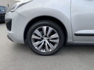 Peugeot 3008 1.6 Bluehdi 120ch S&s Eat6 Active 3008 157 179km