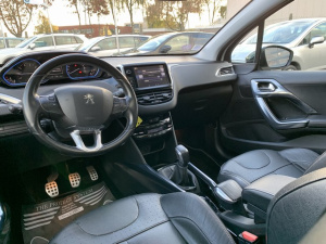 Peugeot 2008 1.2 Puretech 110ch S&s Bvm5 Feline Titane 2008 94 853km