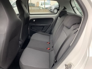 Volkswagen Up 1.0 60 Ch Serie Limite Cool Up Up 114 300km