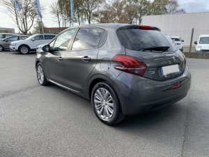 Peugeot 208 Signature 1.5 Bluehdi 100 Ch Bvm5 208 72 603km