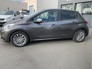 Peugeot 208 Signature 1.5 Bluehdi 100 Ch Bvm5 208 72 603km