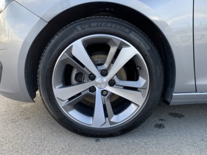 Peugeot 308 1.2 Puretech 130 Ch S&s Allure + Toit Pano 308 56 444km