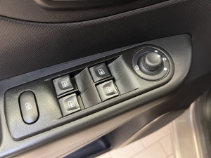 Renault Captur Dci 90 Energy Eco2 E6 Zen Captur 75 957km