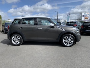 Mini Mini Coutryman Cooper Sd 143 Ch Pack Red Hot Mini 142 214km