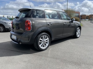 Mini Mini Coutryman Cooper Sd 143 Ch Pack Red Hot Mini 142 214km