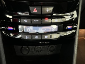 Peugeot 208 1.2 Vti 12v 82 Business Pack 208 123 712km