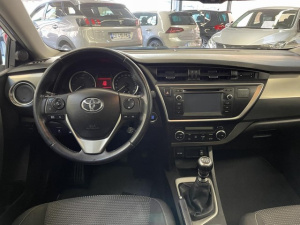 Toyota Auris Touring Sports 124 D-4d Dynamic Auris 145 411km
