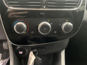 Renault Clio Iv 1.5 Dci 75 Energy Business - Distrib Ok Clio Iii 90 911km