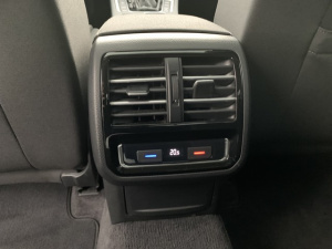 Volkswagen Passat 1.6 Tdi 120 Confortline Dsg7 Passat 129 984km