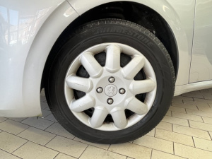 Peugeot 208 1.0 Puretech 68 Ch Like Distribution Faite 208 16 972km