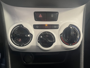Peugeot 208 1.0 Puretech 68 Ch Like Distribution Faite 208 16 972km
