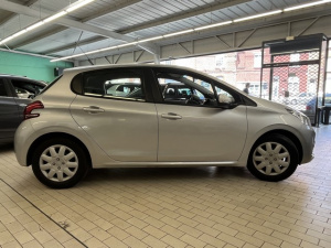Peugeot 208 1.0 Puretech 68 Ch Like Distribution Faite 208 16 972km