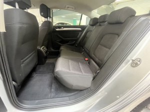 Volkswagen Passat 1.4 Tsi 150ch Dsg7 Confortline Passat 111 586km
