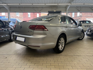 Volkswagen Passat 1.4 Tsi 150ch Dsg7 Confortline Passat 111 586km