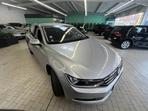 Volkswagen Passat 1.4 Tsi 150ch Dsg7 Confortline Passat 111 586km