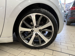 Peugeot 208 1.6 Hdi 92 Ch Feline 208 75 031km