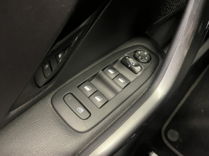 Peugeot 208 1.6 Hdi 92 Ch Feline 208 75 031km