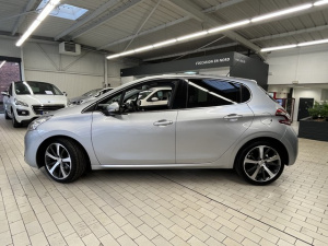 Peugeot 208 1.6 Hdi 92 Ch Feline 208 75 031km