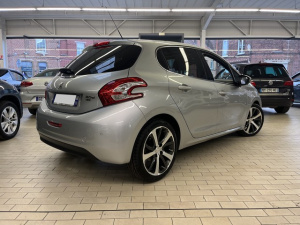 Peugeot 208 1.6 Hdi 92 Ch Feline 208 75 031km