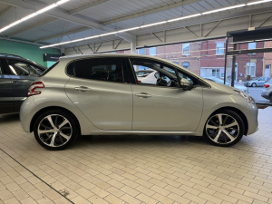 Peugeot 208 1.6 Hdi 92 Ch Feline 208 75 031km