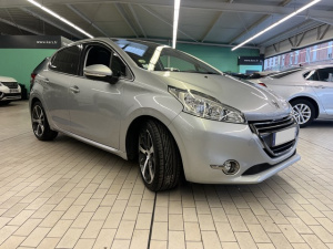 Peugeot 208 1.6 Hdi 92 Ch Feline 208 75 031km