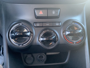 Peugeot 208 Bvm5 82ch Active Distrib Ok 208 51 849km
