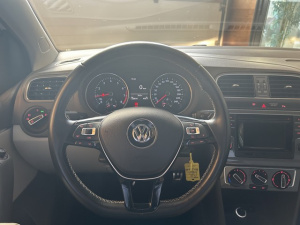 Volkswagen Polo 1.0 60 Confortline Polo 129 712km