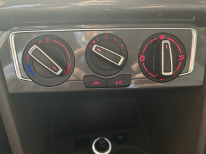 Volkswagen Polo 1.0 60 Confortline Polo 129 712km