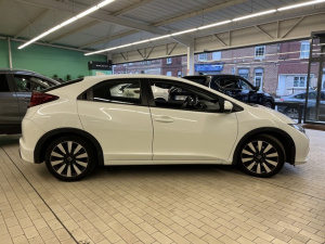 Honda Civic 1.6 I-dtec 120 Executive Navi Civic 91 000km