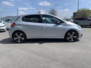 Peugeot 208 1.6 Bluehdi 100 Ch Gt Line 208 137 624km