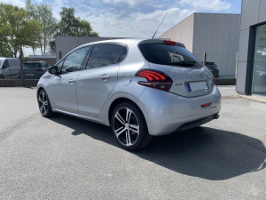 Peugeot 208 1.6 Bluehdi 100 Ch Gt Line 208 137 624km