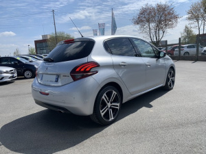 Peugeot 208 1.6 Bluehdi 100 Ch Gt Line 208 137 624km