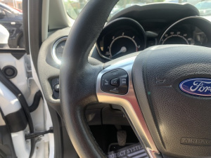 Ford Fiesta 1.5 Tdci 95 Business Nav-distrib Ok Fiesta 95 736km