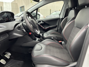 Peugeot 208 Bluehdi 100 Bvm5 Gt Line 208 133 733km