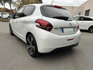 Peugeot 208 Bluehdi 100 Bvm5 Gt Line 208 133 733km