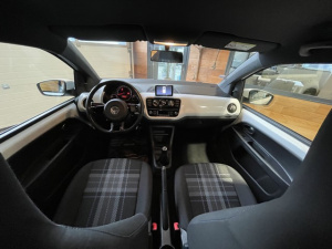 Volkswagen Up 1.0 60 Move Up + Bluetooth + Gps Up 51 321km