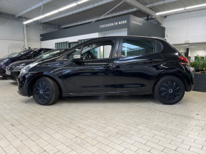 Peugeot 208 Blue Hdi 100ch Active 208 135 683km